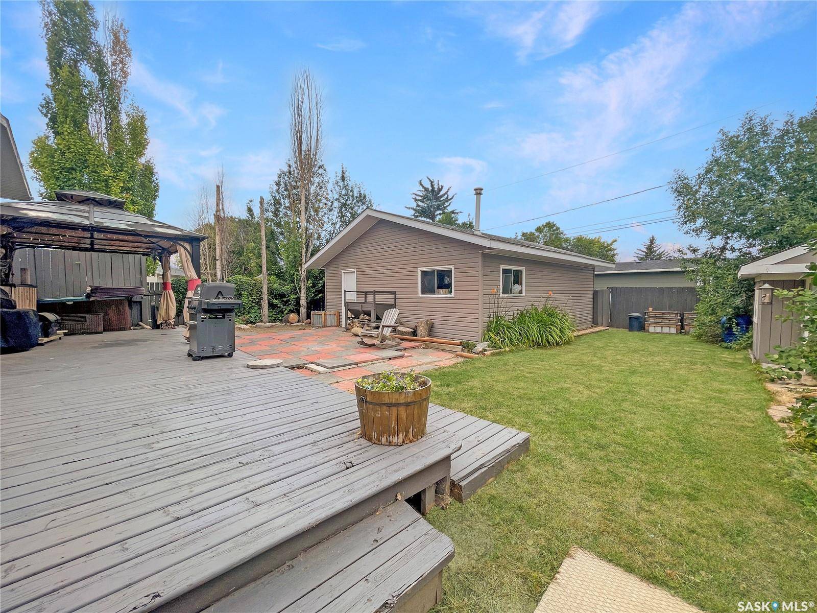 Swift Current, SK S9H 1P4,52 Macdonald CRESCENT
