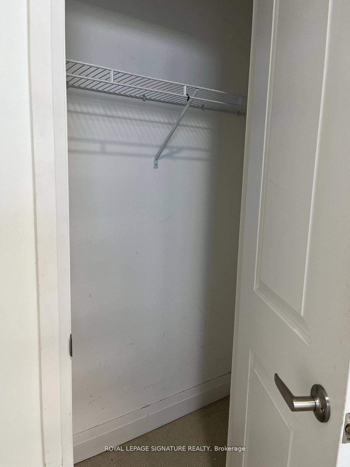 Oakville, ON L6K 3R6,55 Speers RD #105
