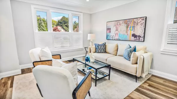 Burlington, ON L7T 3J3,1036 Cedarwood PL