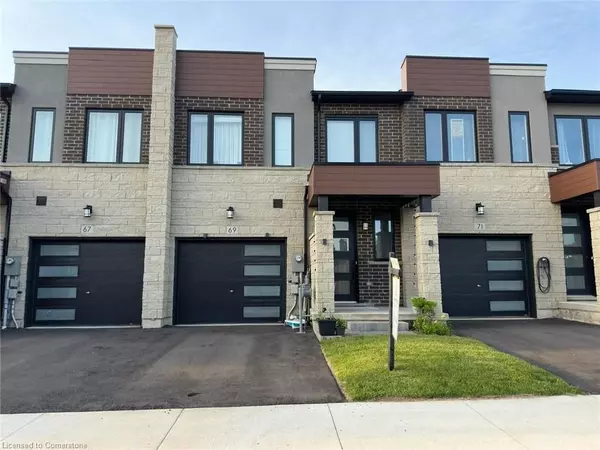 69 Bensley LN, Hamilton, ON L9C 0E9