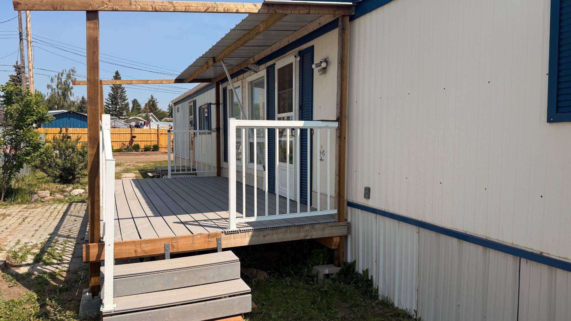 Hanna, AB T0J1P0,612 Acadia CRES