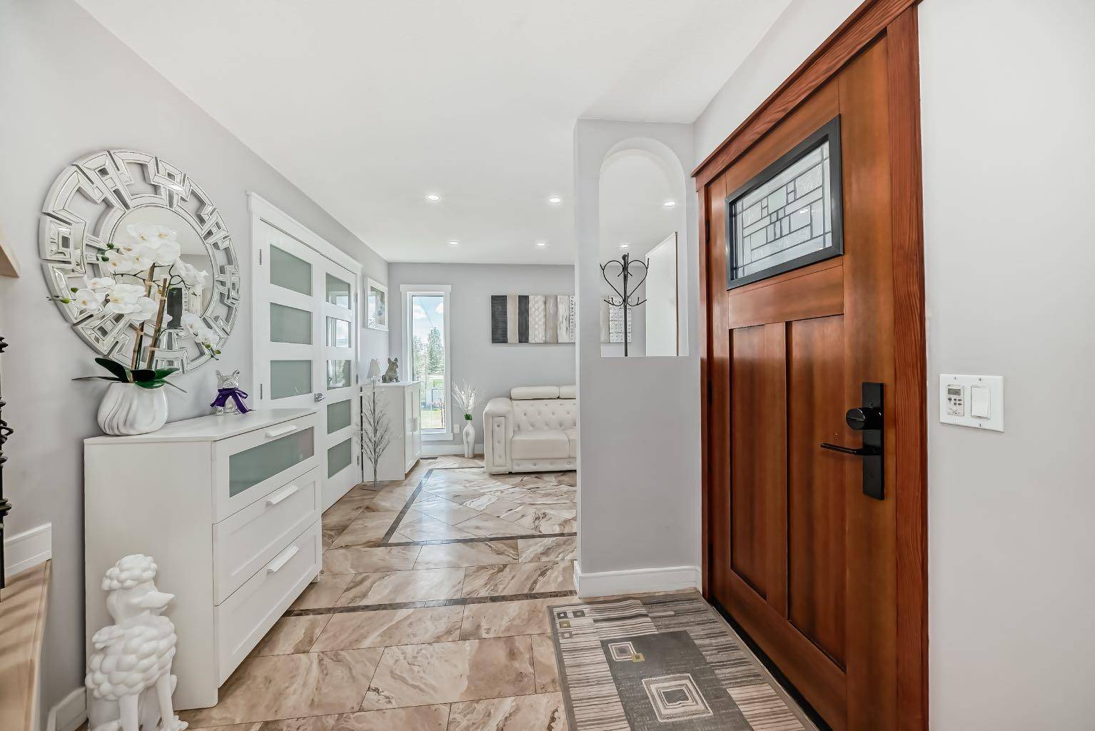 Chestermere, AB T1X 0M8,240076 PARADISE MEADOW DR