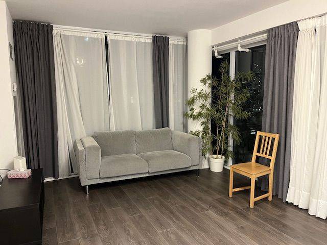 99 Broadway AVE #2709 MasterBR, Toronto C10, ON M4P 0E3