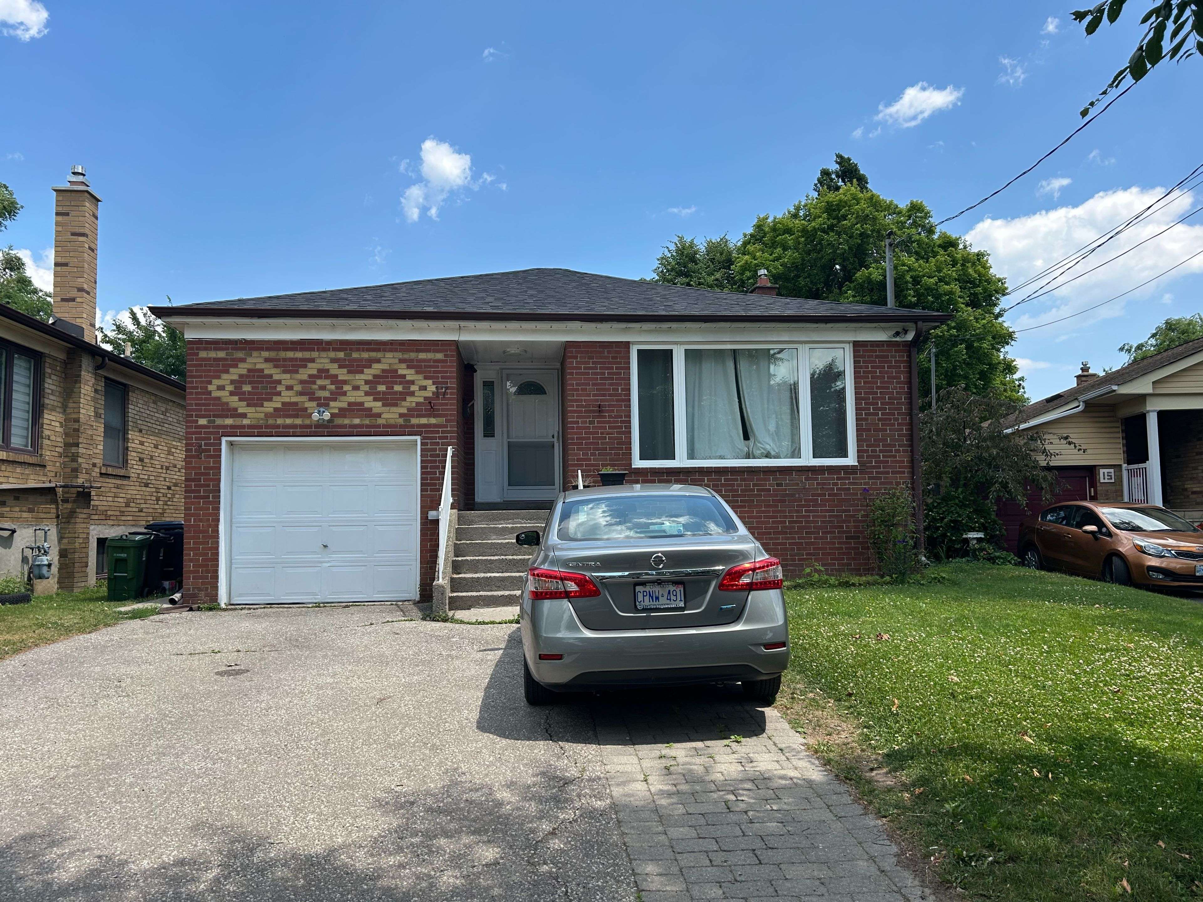 17 Montvale DR #Main Floor, Toronto E08, ON M1M 3E5