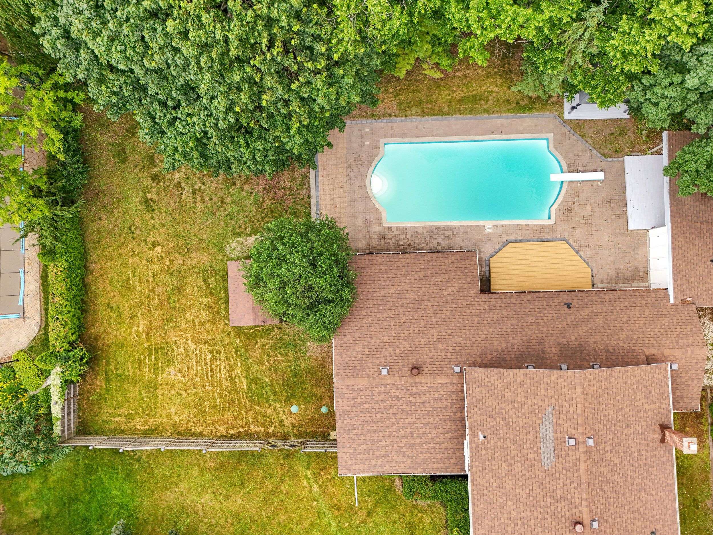 Oshawa, ON L1K 2A6,890 Briarwood DR