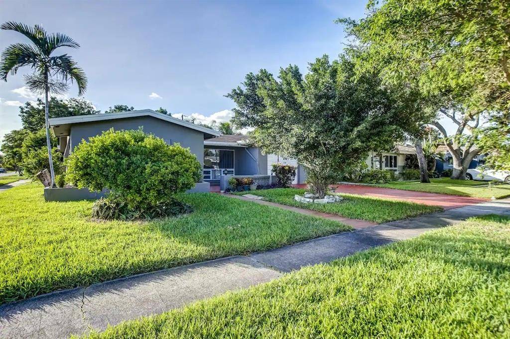 [StreetName, UnitNumber, StreetNumber, StreetDirPrefix], Hollywood, FL 33021