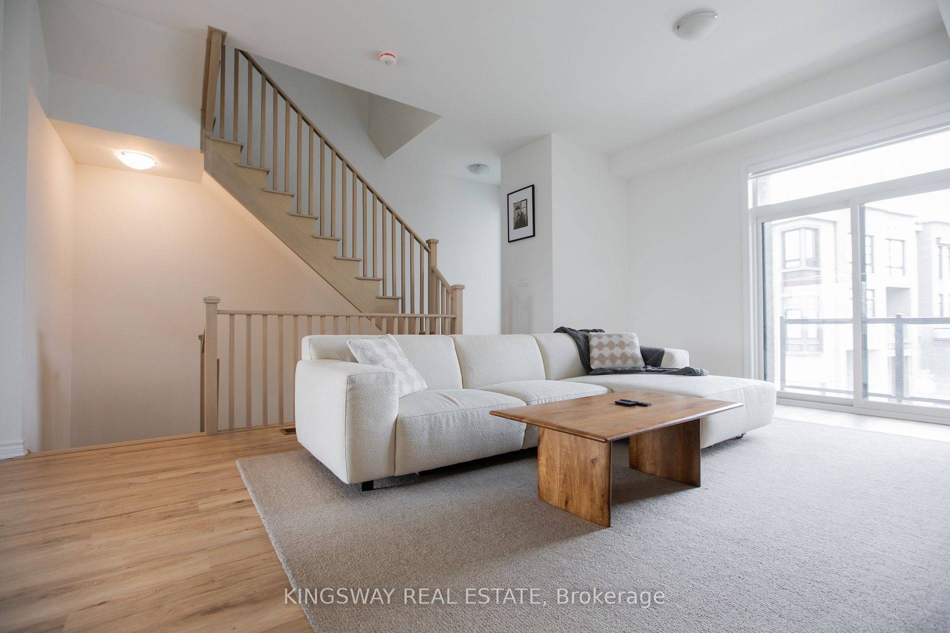 27 Paradox ST, Vaughan, ON L4L 1A7
