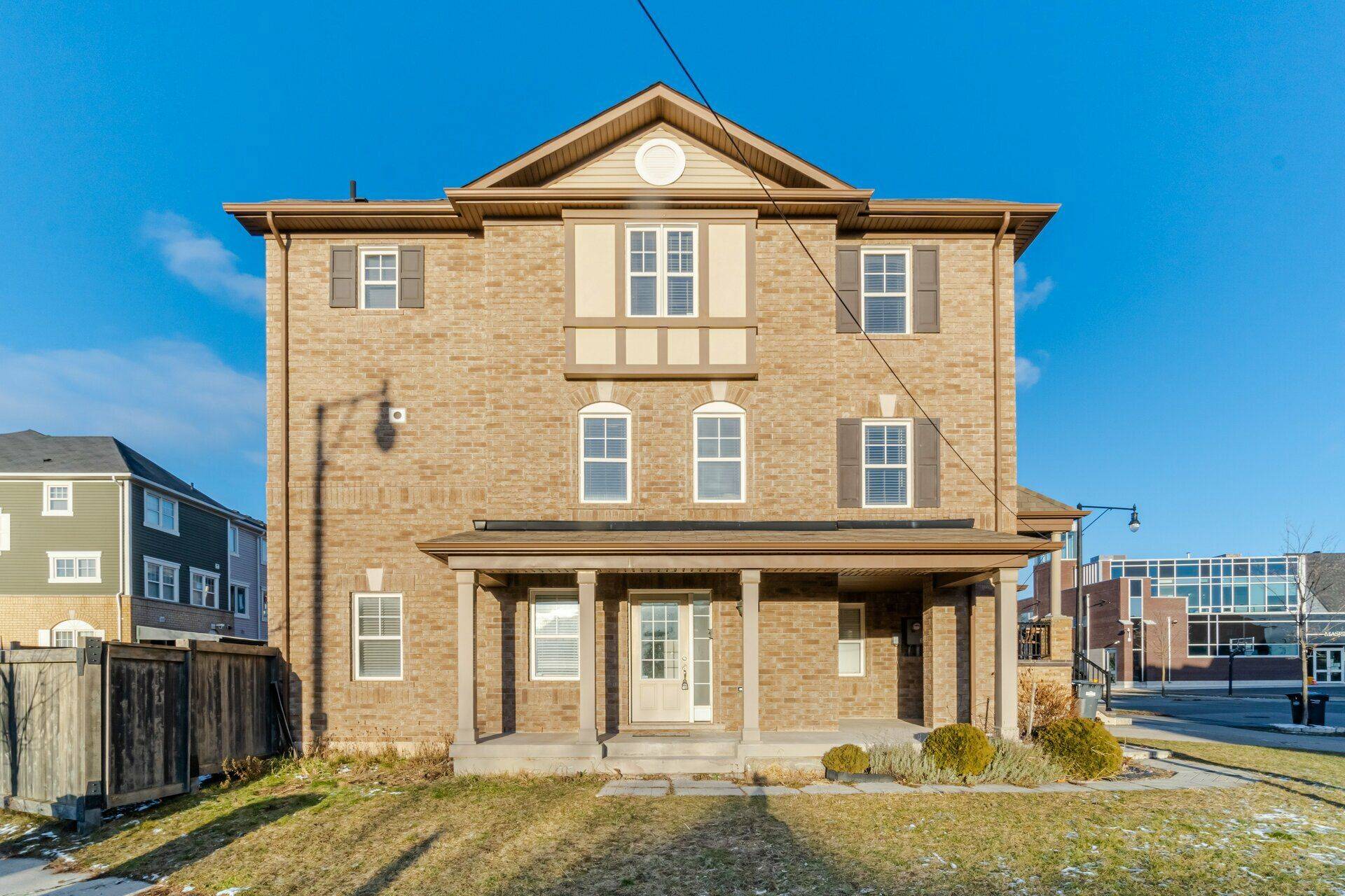 Brampton, ON L7A 0R2,6 Viewforth RD