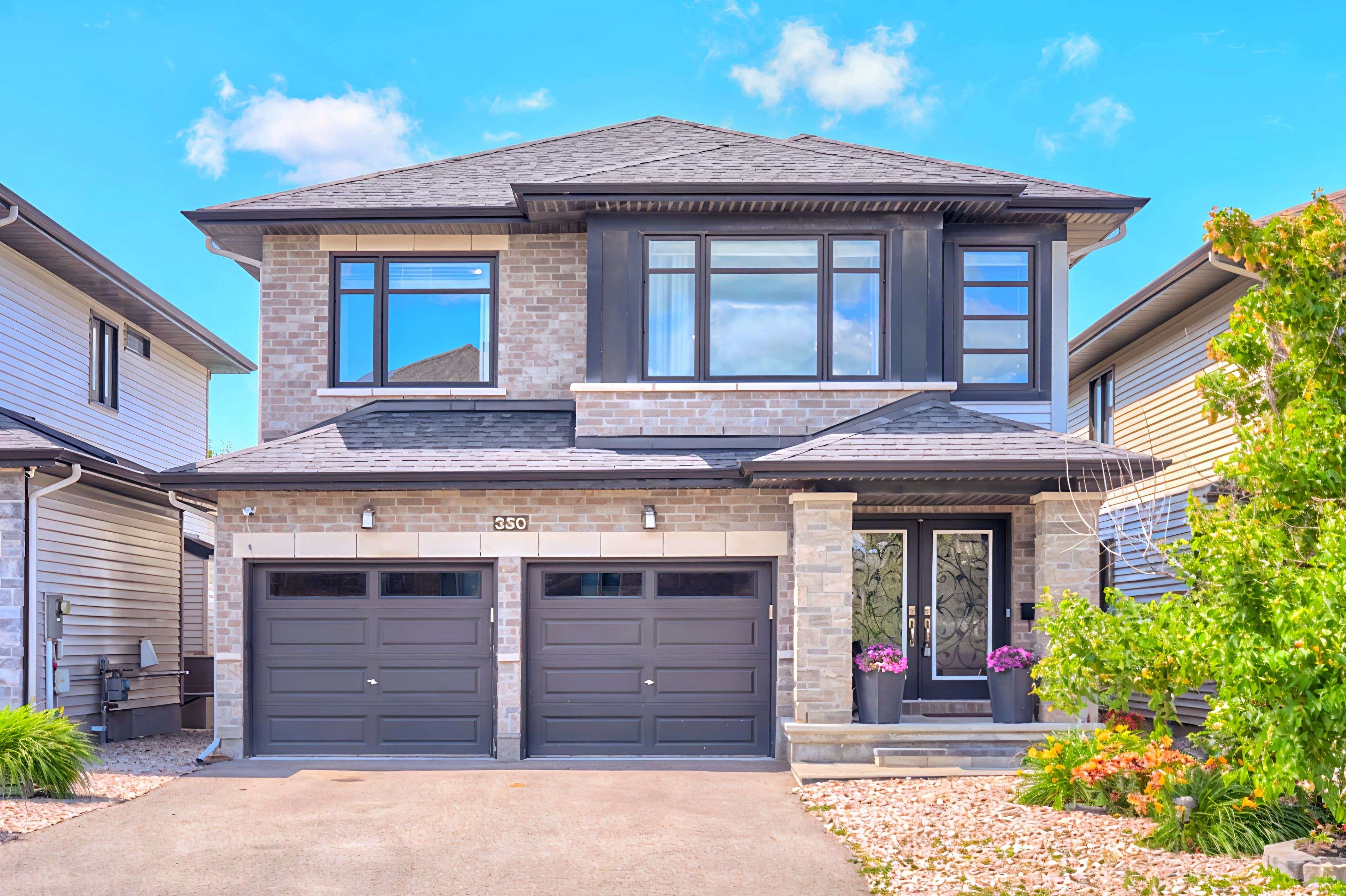 350 Haliburton HTS, Kanata, ON K2V 0G4
