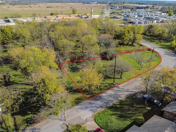 401 S Nash Street, Kaufman, TX 75142