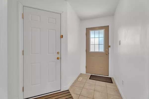London North, ON N6G 0B8,1083 Hanson CRES