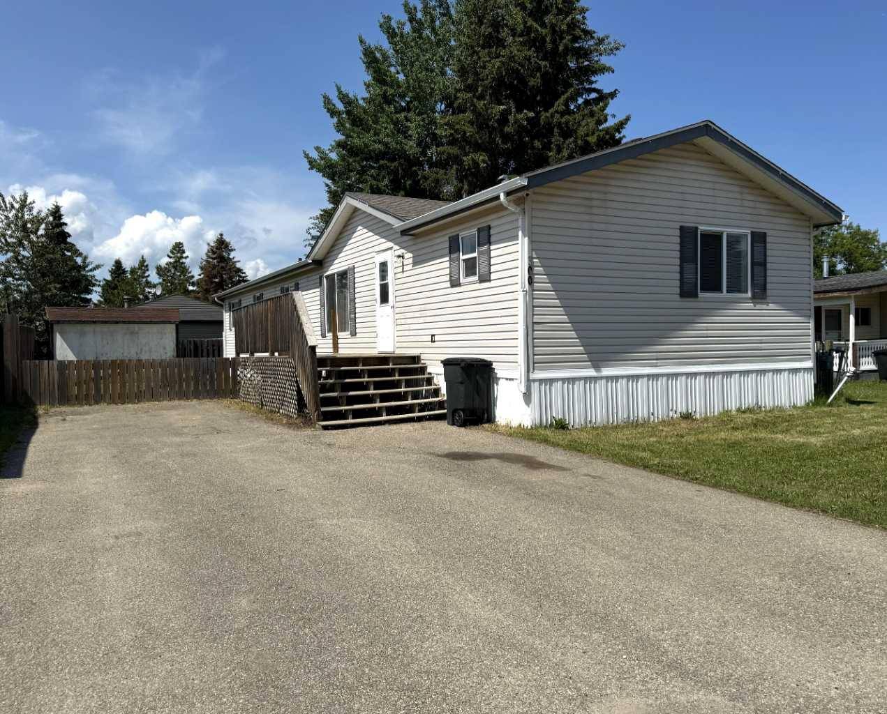 300 8 ST SW,  Slave Lake,  AB T0G2A4