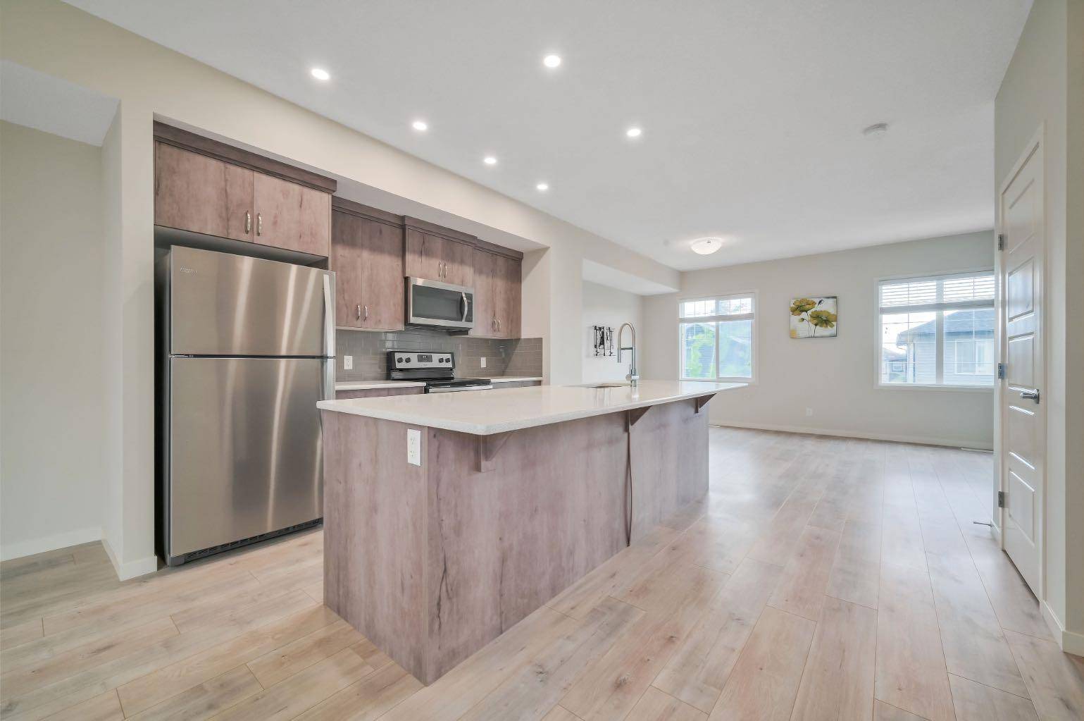 Calgary, AB T3R 0Z7,607 Nolanlake Villas NW
