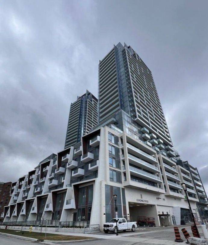 7 Golden Lion HTS #N1014, Toronto C14, ON M2M 0C1