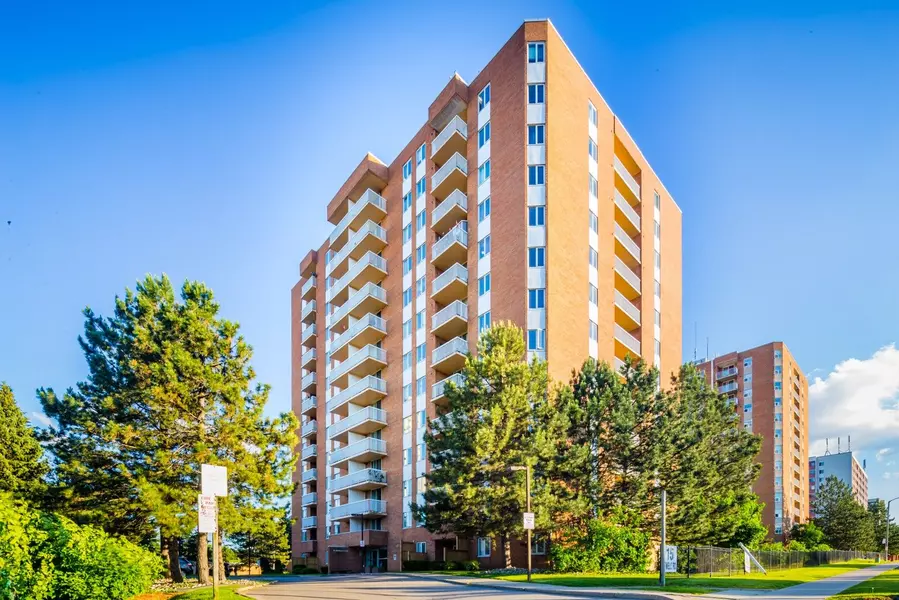 15 Sewells RD #1204, Toronto E11, ON M1B 3V7