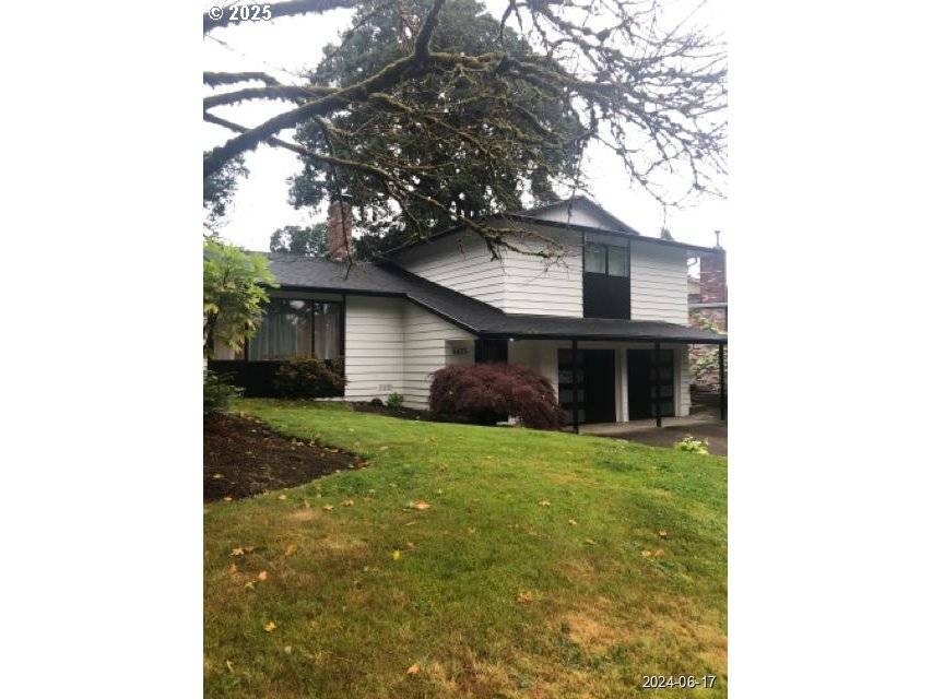 6615 CHURCHILL DR, Gladstone, OR 97027