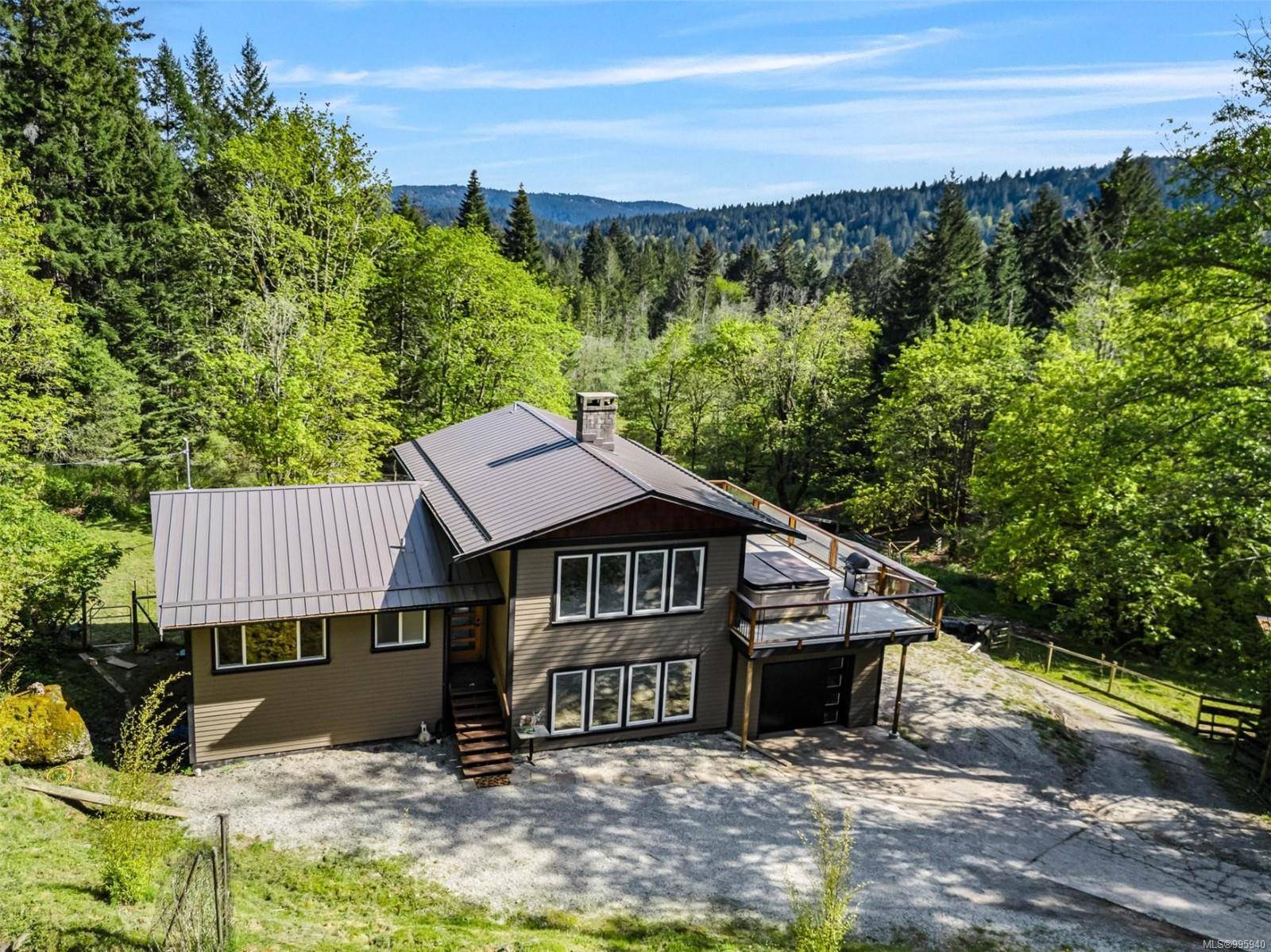 301 Cranberry Rd, Salt Spring, BC V8K 2H2