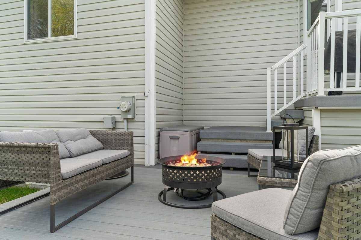Grande Prairie, AB T8W 2T4,9874 67 AVE