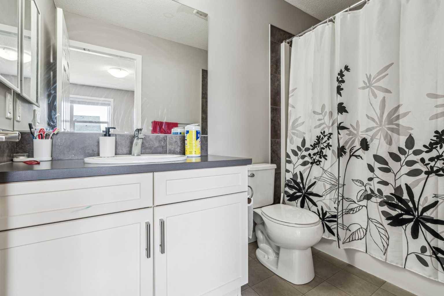 Calgary, AB T3N0R1,368 Redstone DR NE