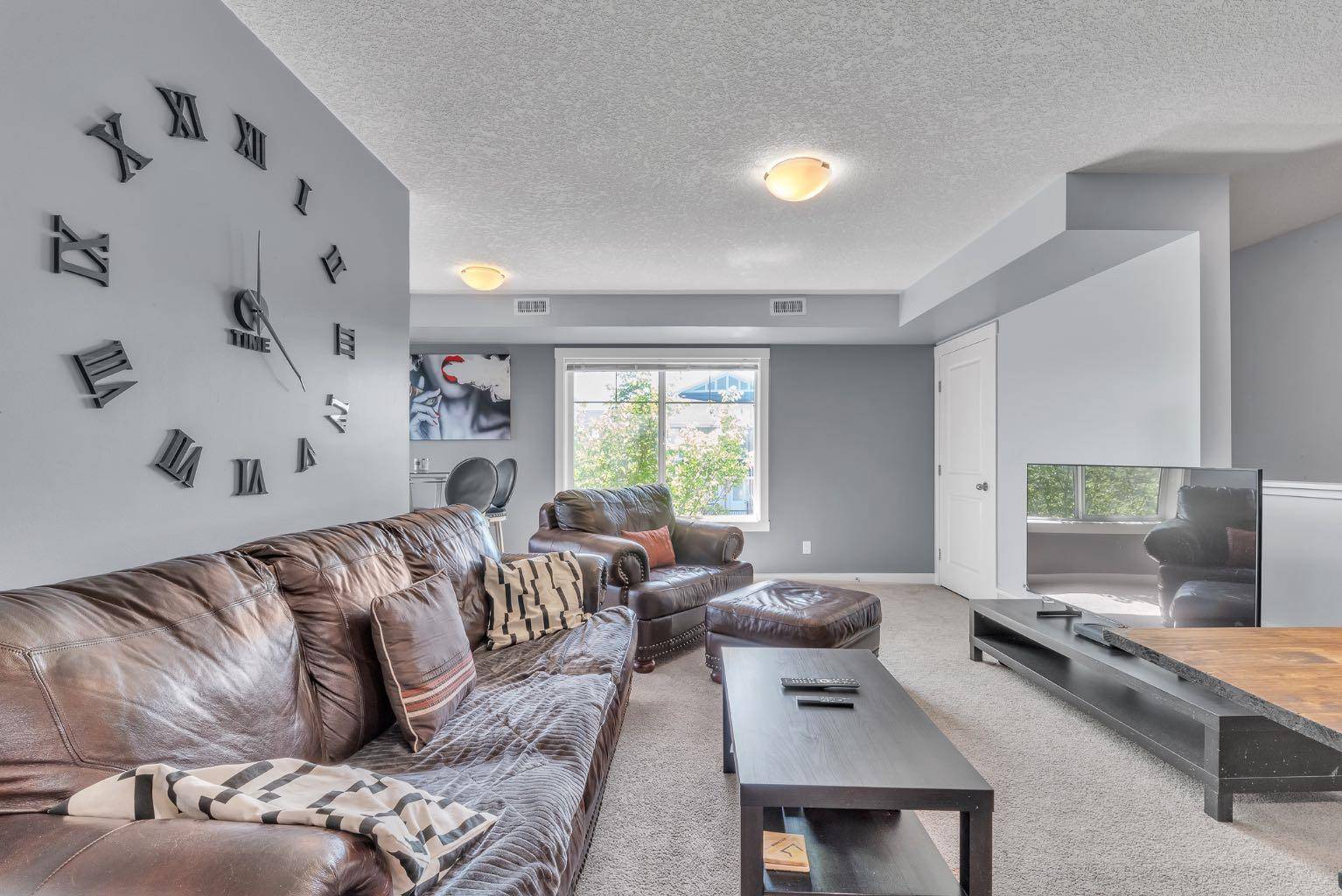 Chestermere, AB T1X 0P6,300 Marina DR #232