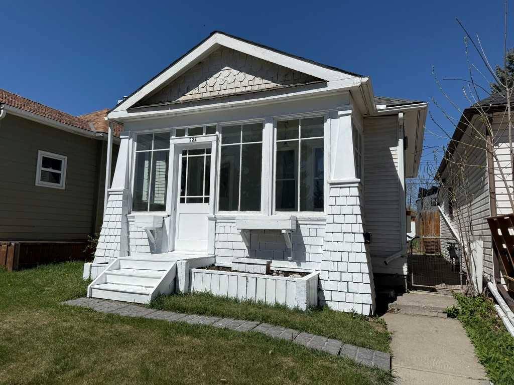 Calgary, AB T2M 1E1,722 20 AVE Northwest