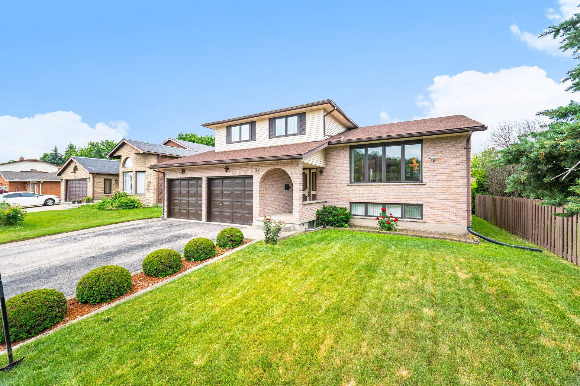 Kitchener, ON N2A 3R7,93 OLD CHICOPEE DR