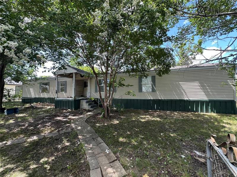 1204 Traders Road, Greenville, TX 75402