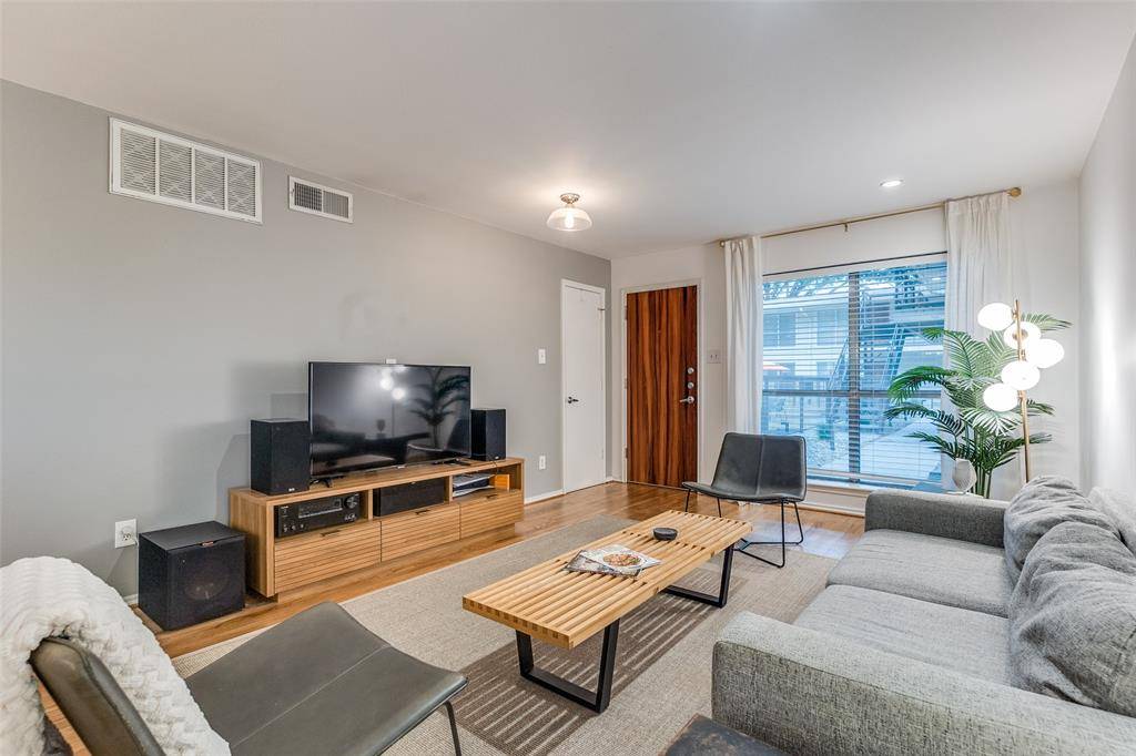 Dallas, TX 75209,4616 W Lovers Lane #109