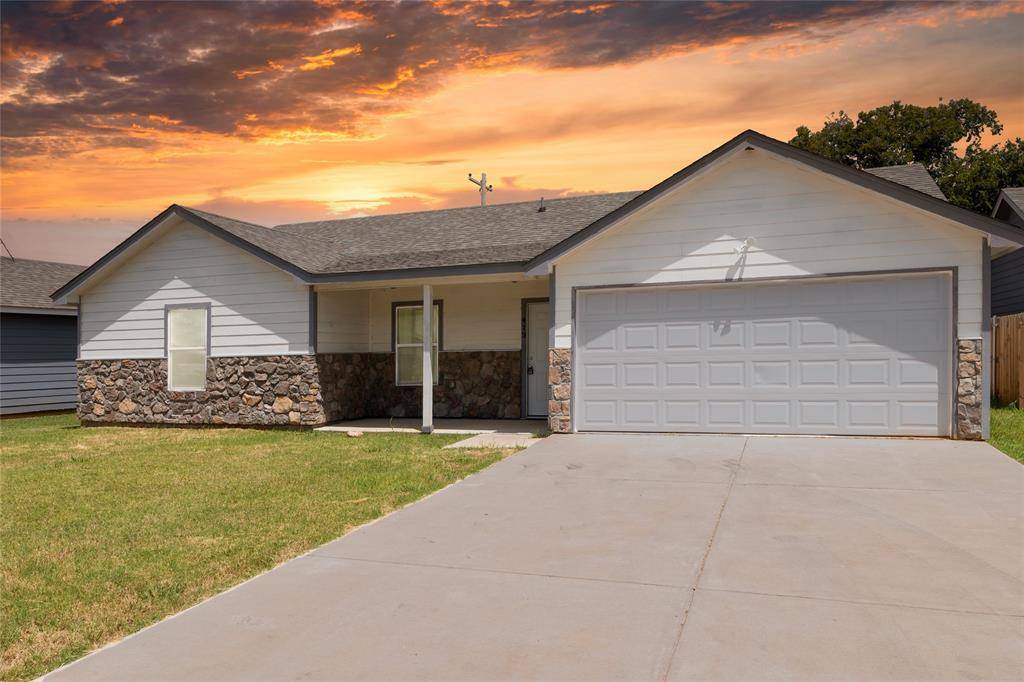 413 Whitney Court, Rio Vista, TX 76093
