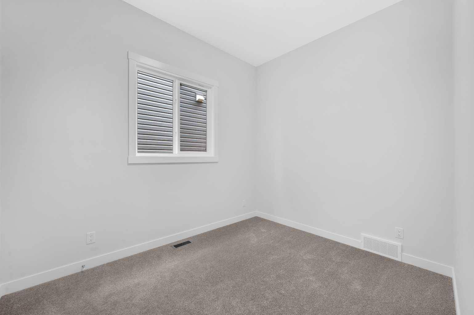 Airdrie, AB T4B 0R7,1182 Chinook Winds CIR SW
