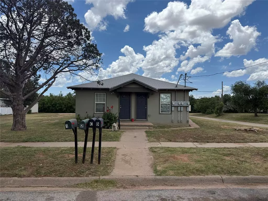 Sweetwater, TX 79556,211 W Avenue D