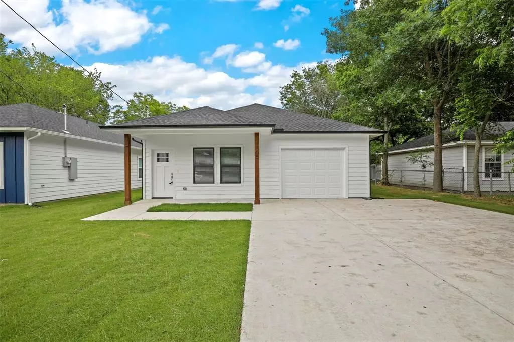 Sherman, TX 75090,1105 S Montgomery Street