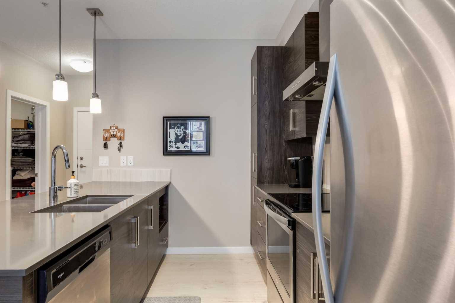 Calgary, AB T3M 2Y1,122 Mahogany Centre SE #407