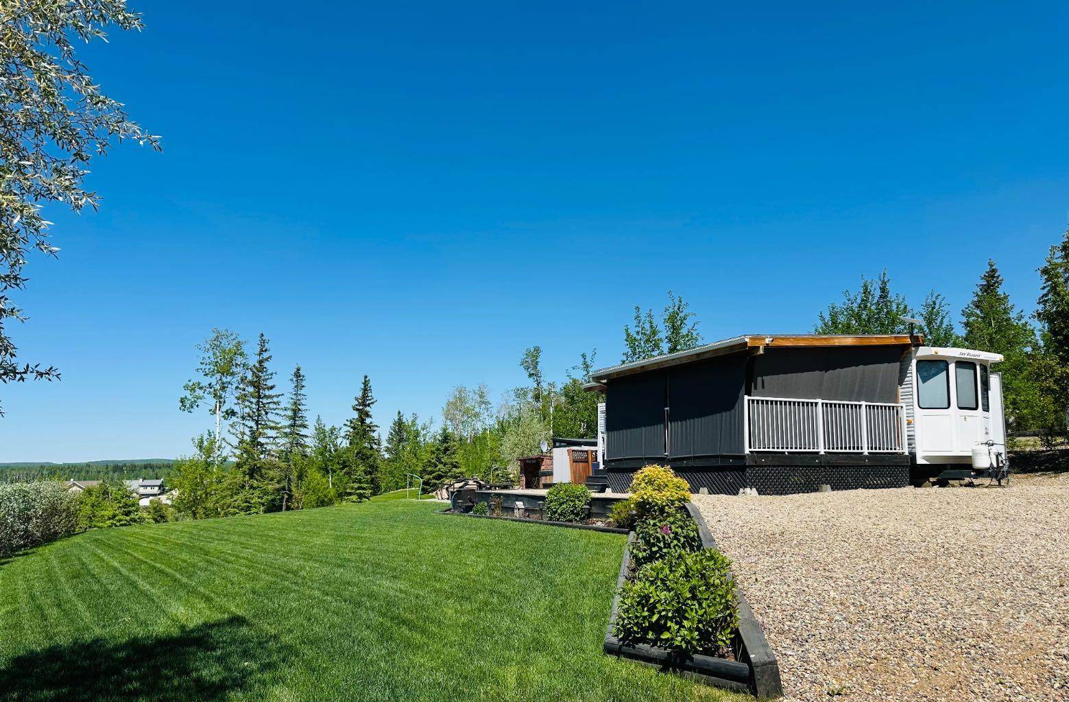 Lac Des Iles, SK S0M 1A0,402 Ash AVE