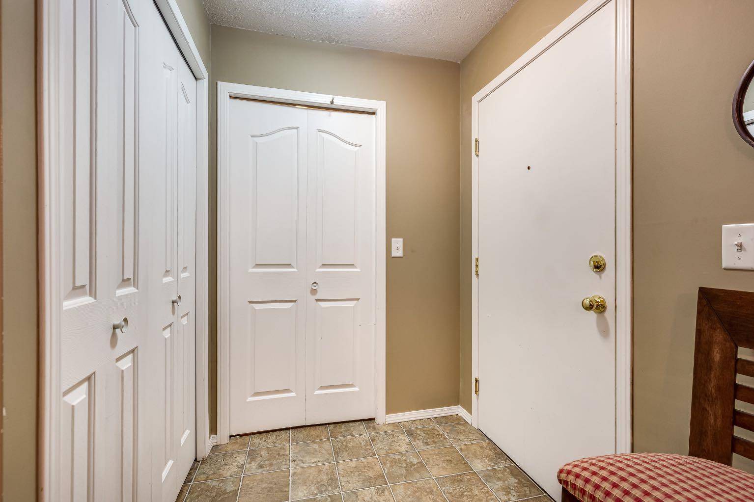 Red Deer, AB T4R 3R6,12 Ironside ST #1114