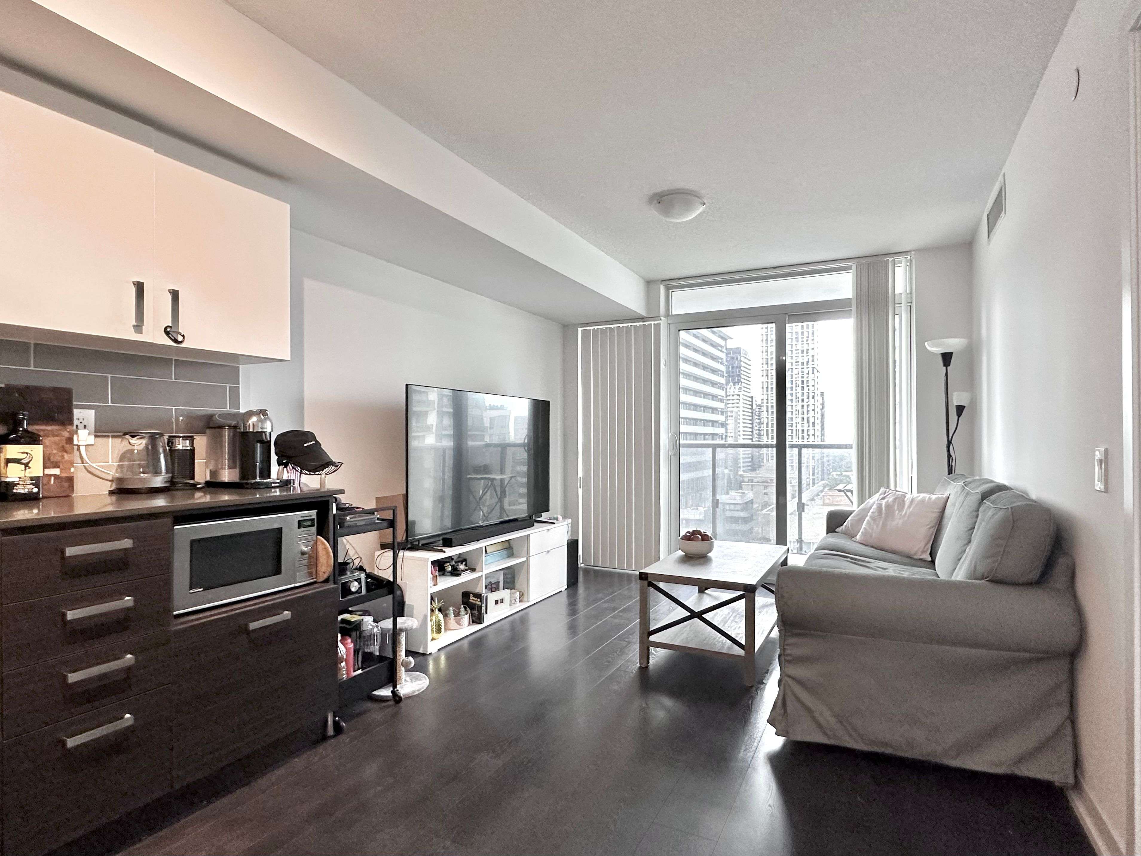 Toronto C10, ON M4S 0B5,125 Redpath AVE #1204