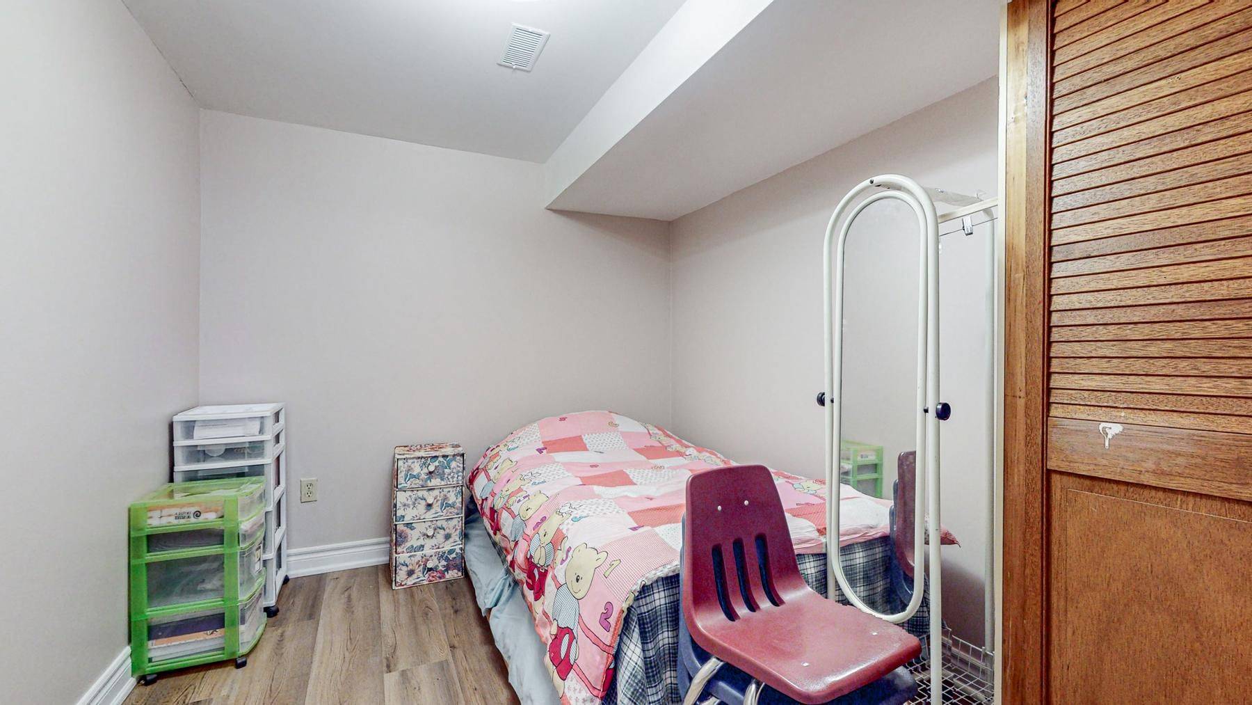 Toronto E05, ON M1W 1V4,58 Deerbrook TRL N #Basement
