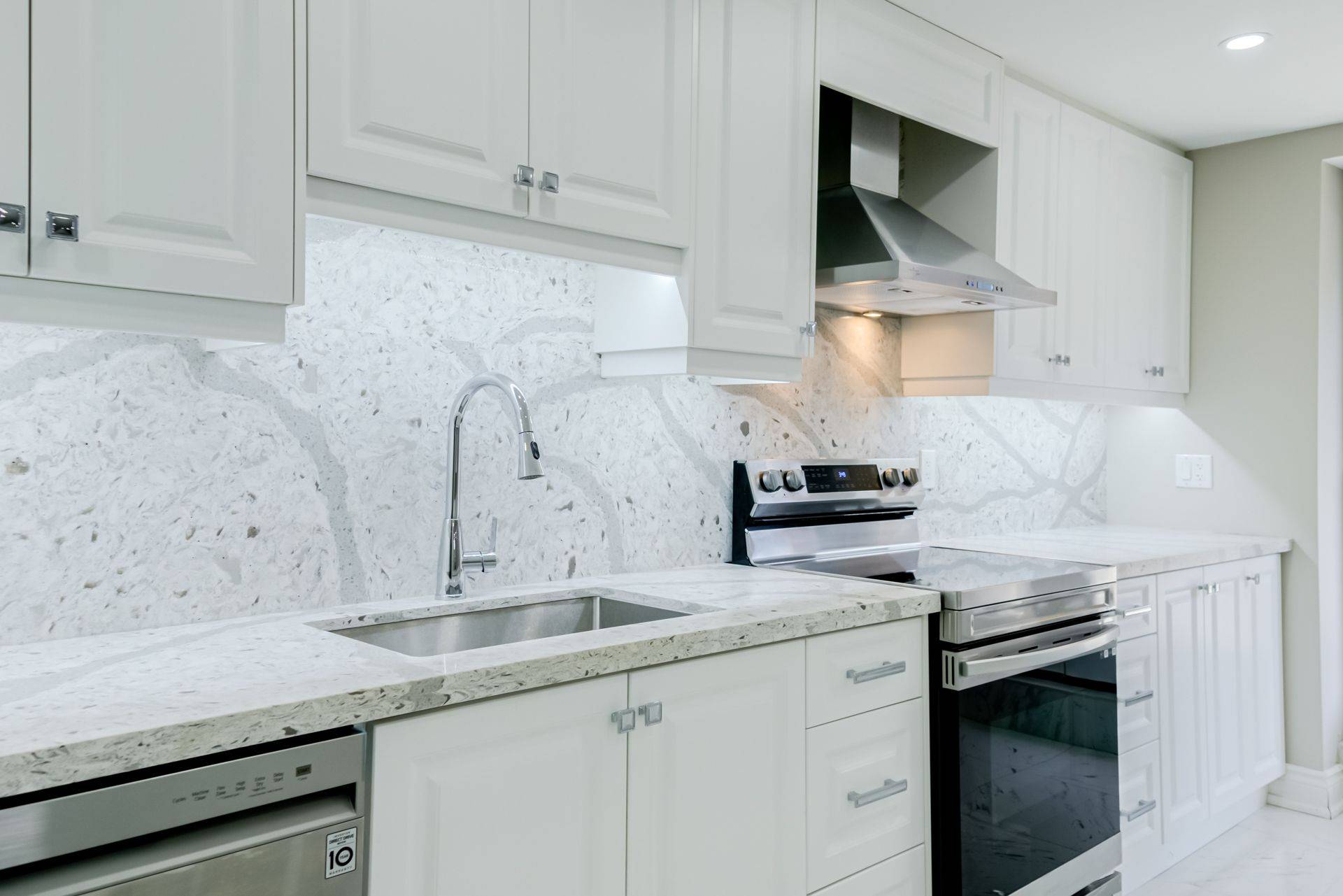 East Gwillimbury, ON L9N 1G1,41 Prunella CRES #Basement