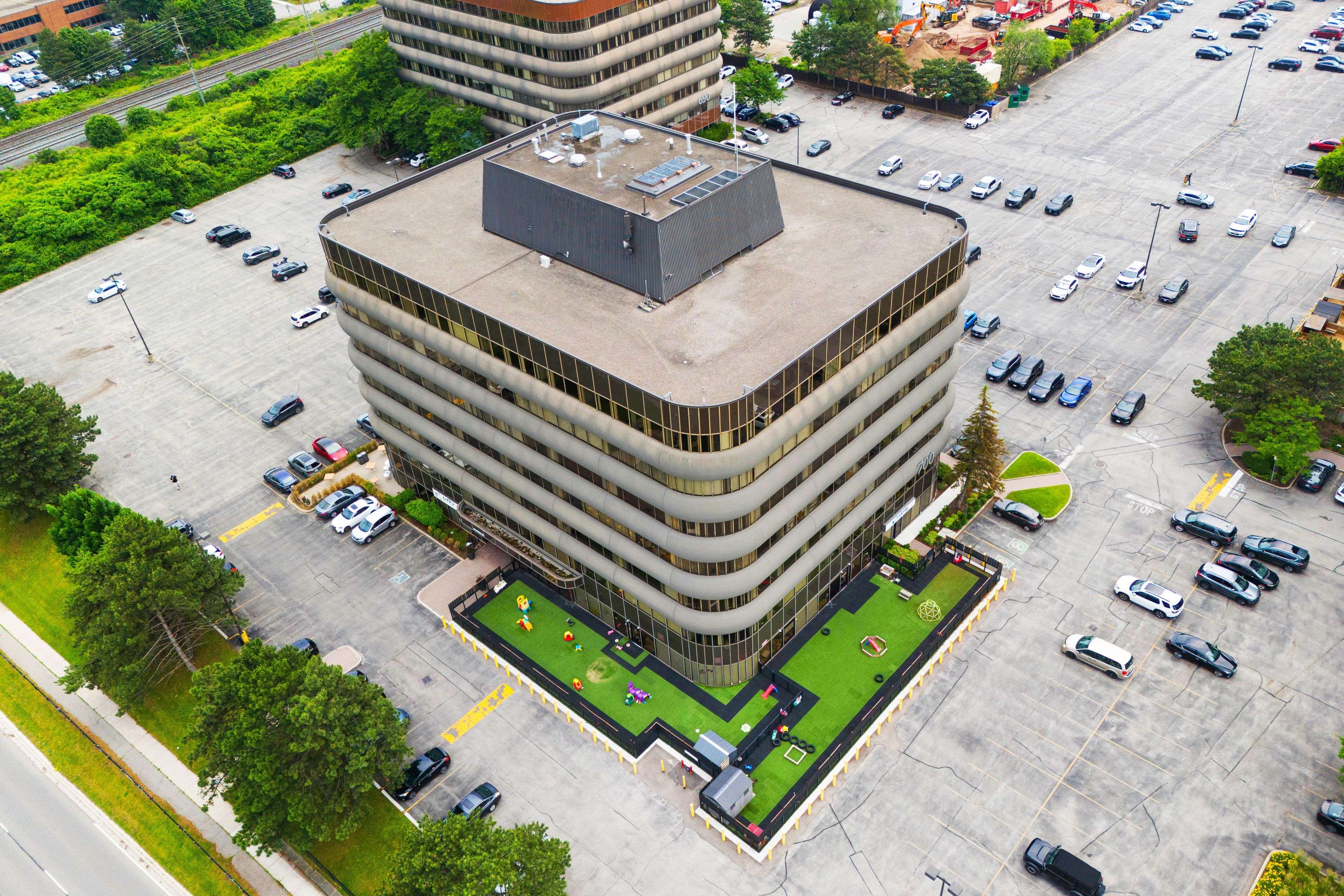 Oakville, ON L6K 3V7,700 Dorval DR #300