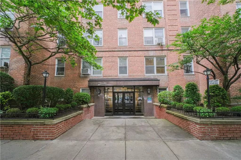 Brooklyn, NY 11229,2675 Ocean AVE #4F