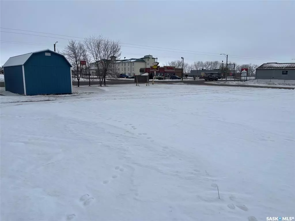 Estevan, SK S4A 2T6,206 4th STREET