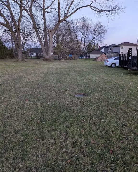 Welland, ON L3C 1E1,302 Aqueduct ST