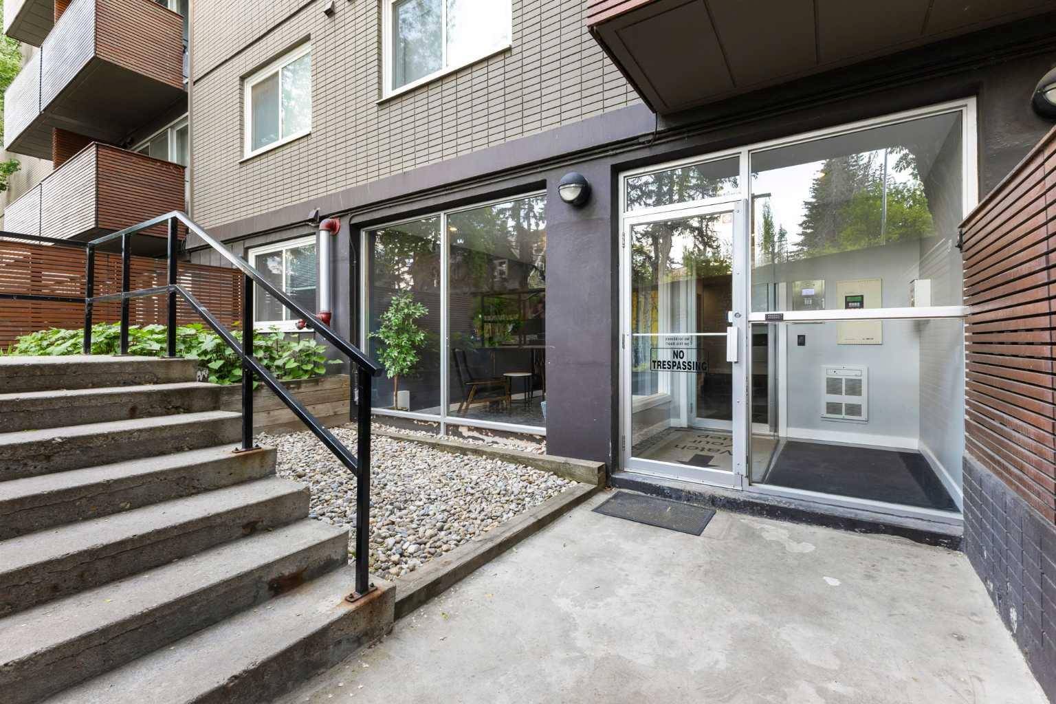 Calgary, AB T2T 3G1,1904 10 ST SW #100