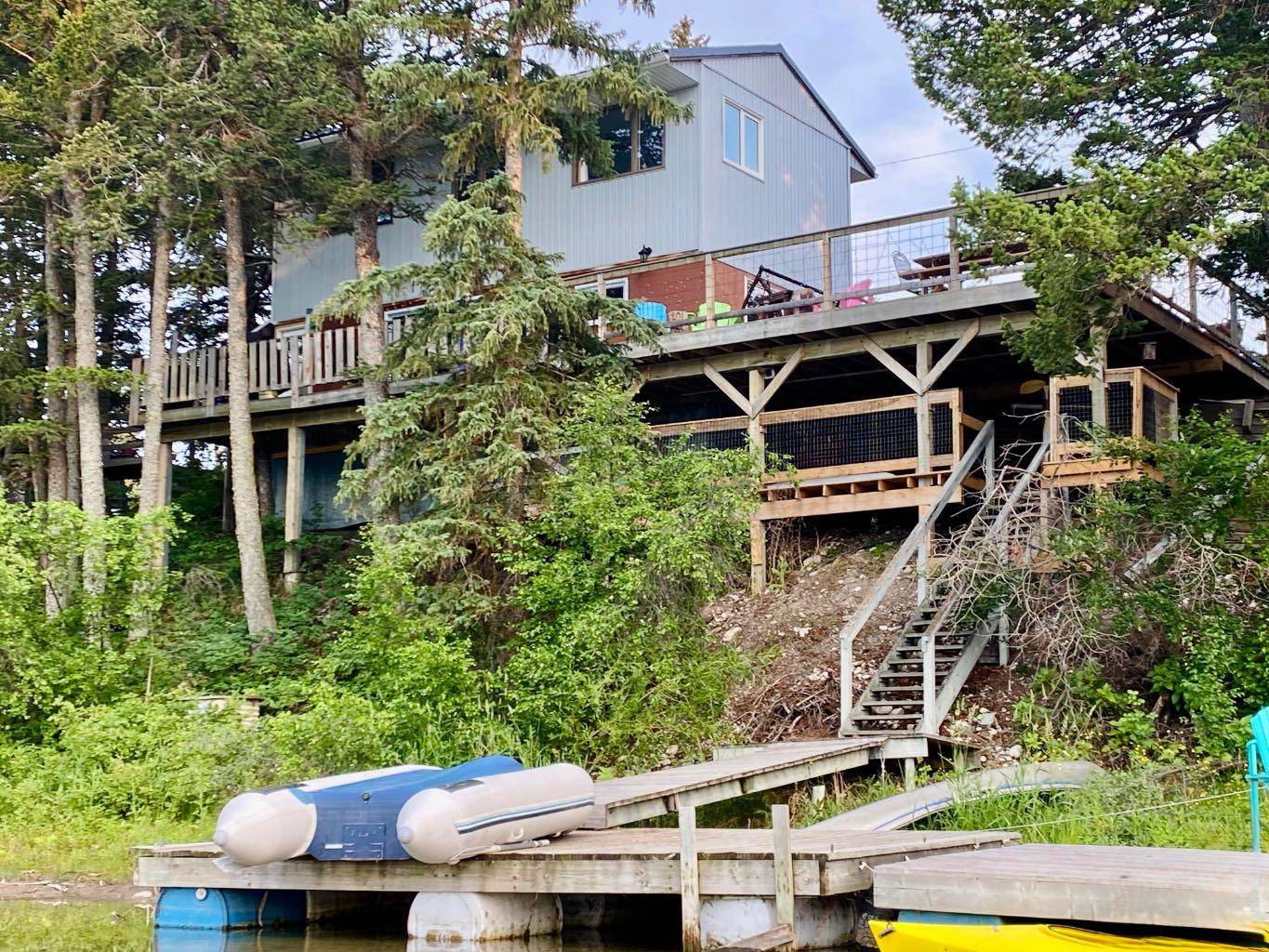 20 Lee Lake Road, Rural Pincher Creek No. 9 M.d. Of, AB T0K1W0