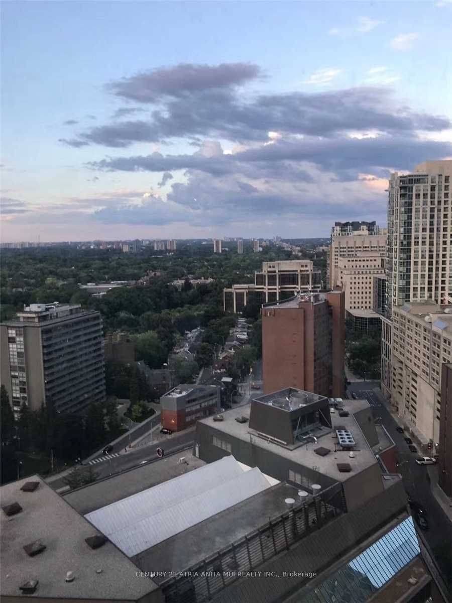Toronto C02, ON M4W 1L1,1 Yorkville AVE #2210
