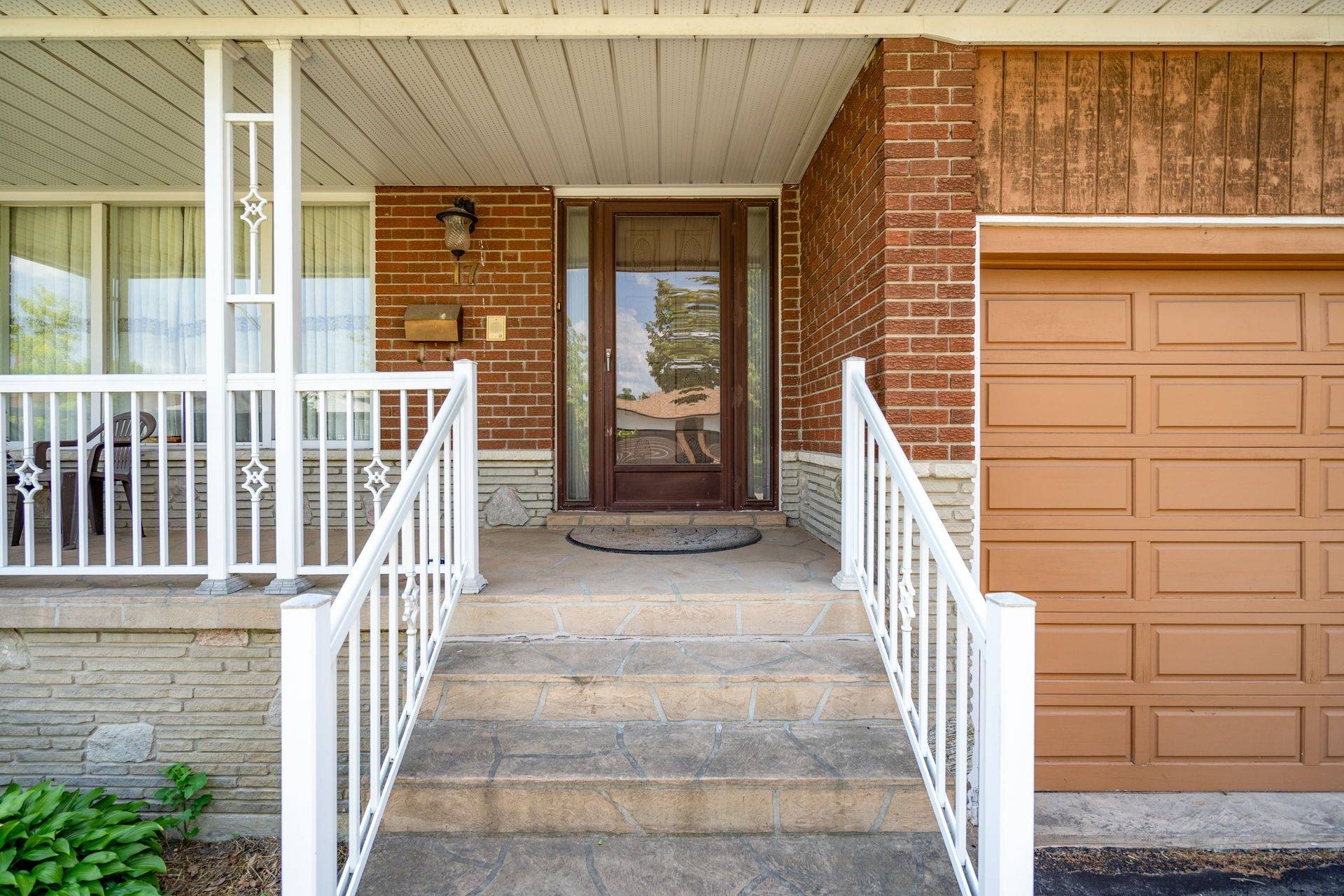 Toronto E05, ON M1W 2R1,17 Altair AVE