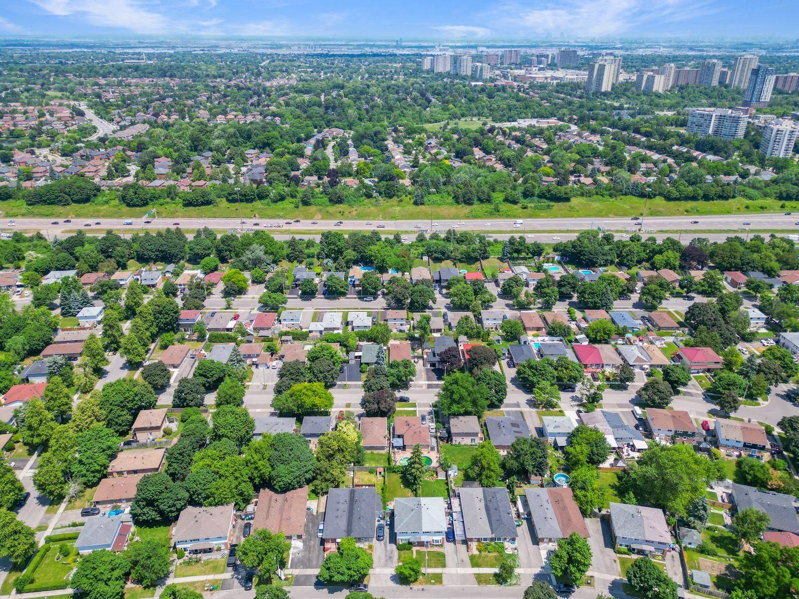 Brampton, ON L6V 1Z1,198 Archdekin DR
