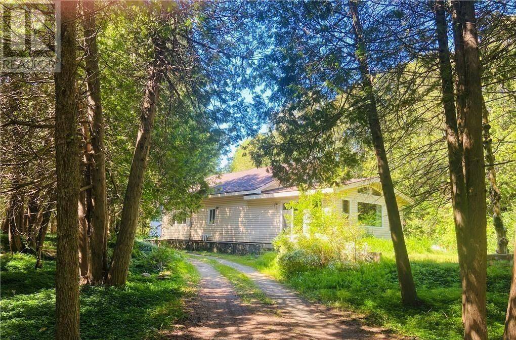17 Little Cove RD S, Northern Bruce Peninsula, ON N0H 2R0