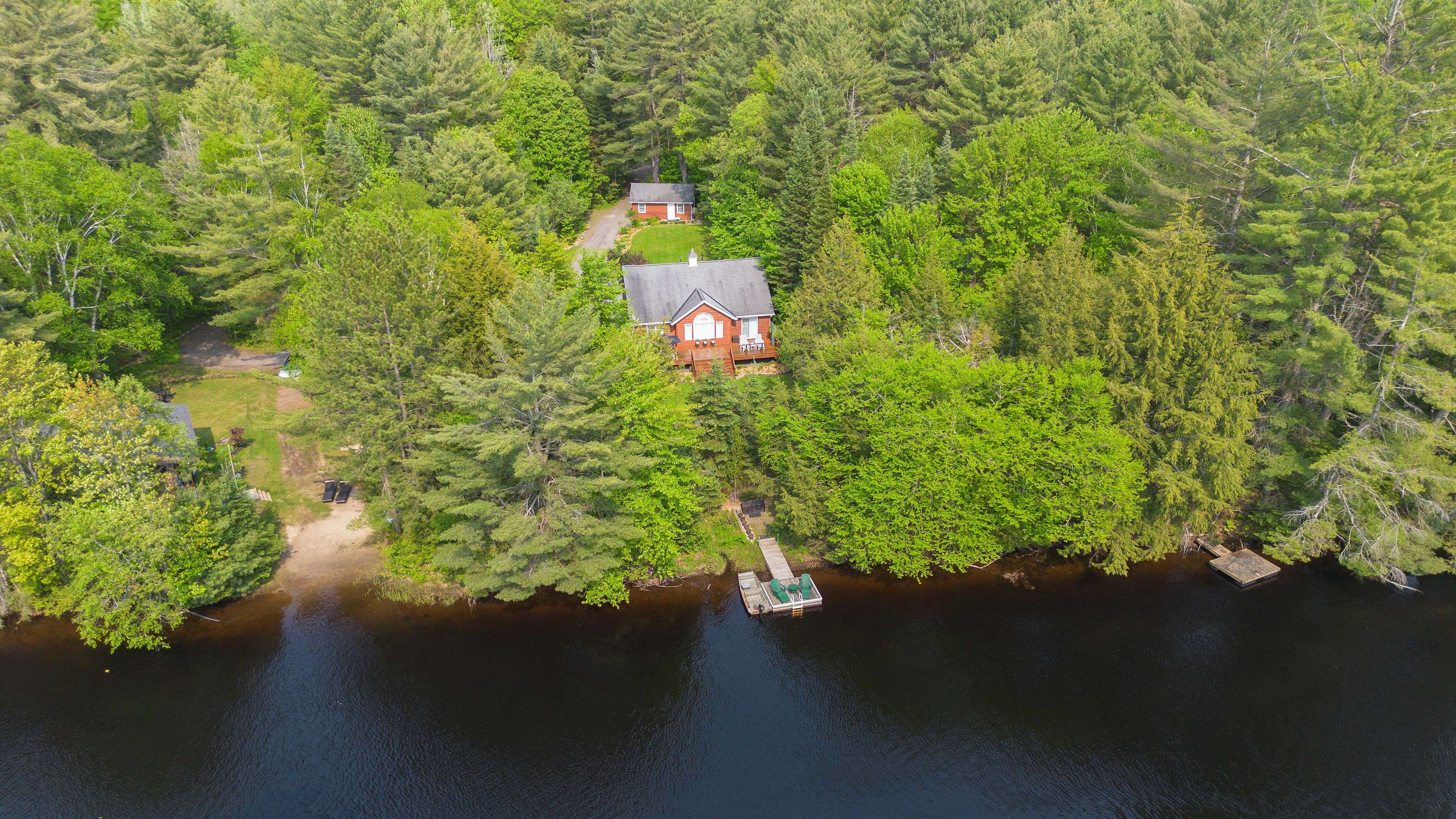 1065 Forrester TRL, Bracebridge, ON P1L 1W9