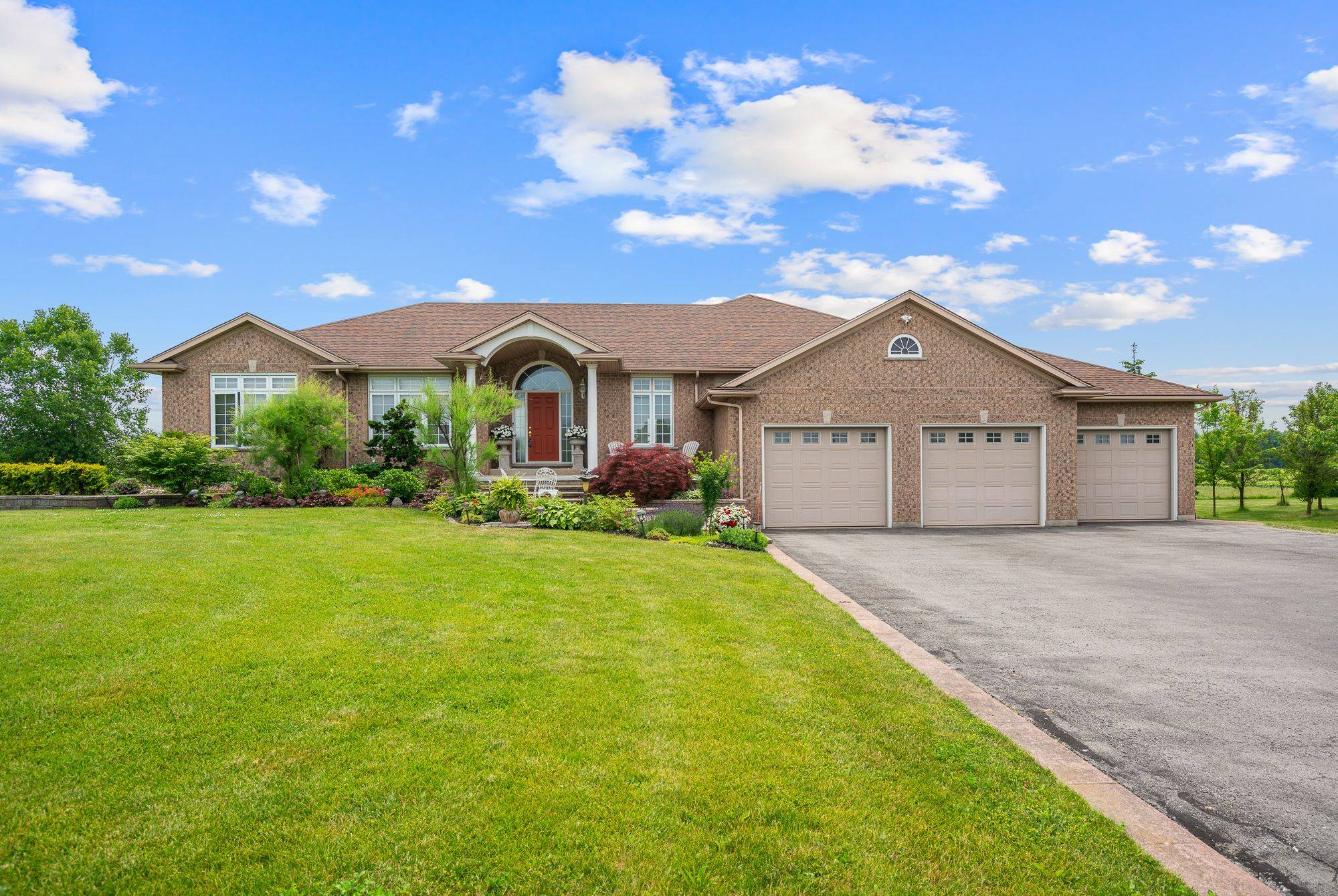 Niagara-on-the-lake, ON L0S 1J0,925 QUEENSTON RD
